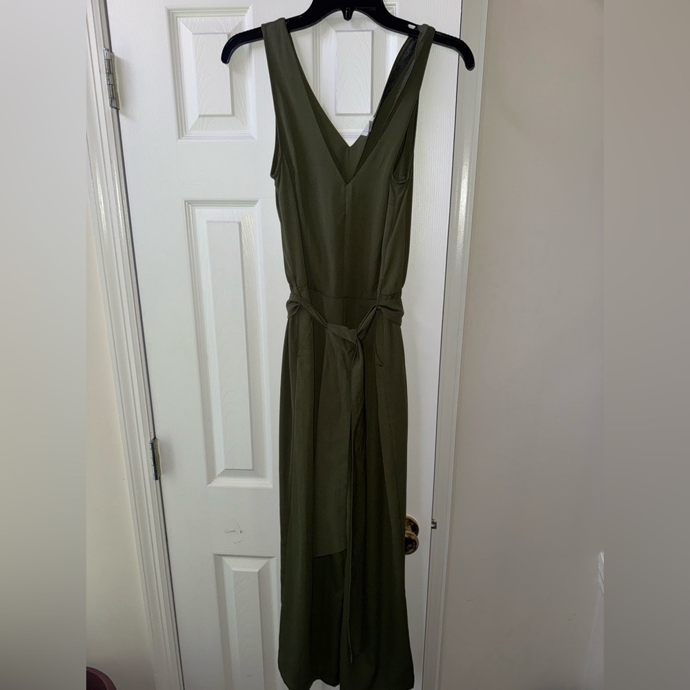 A New Day Olive Green V Neck Sleeveless Jumpsuit Size XS - Picture 5 of 6